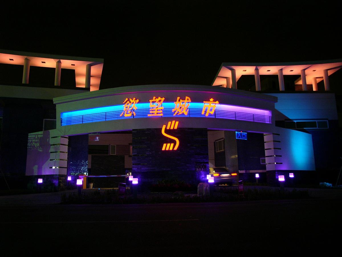 Sexy City Motel Tainan Buitenkant foto